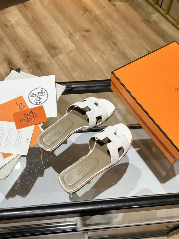 Hermes Shoe 